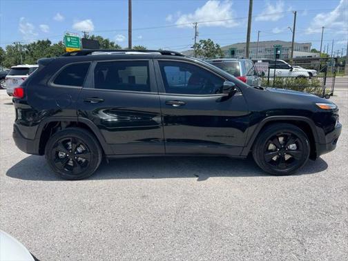 2016 Jeep Cherokee Sport