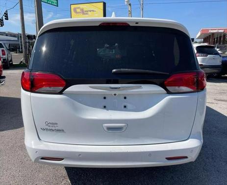 2020 Chrysler Voyager LXI