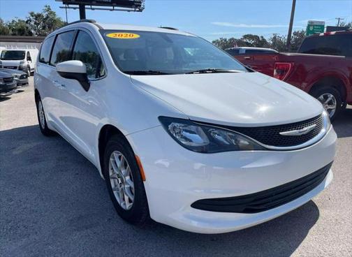 2020 Chrysler Voyager LXI
