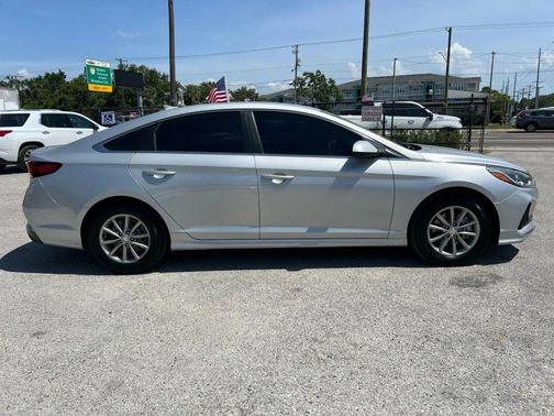 2019 Hyundai SONATA SE