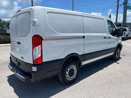 2017 Ford Transit-250 Base