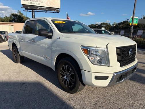 2021 Nissan Titan SV