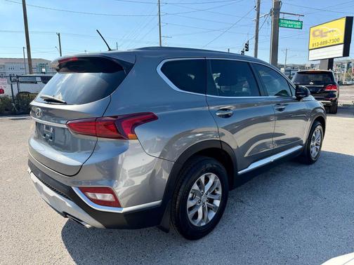 2019 Hyundai SANTA FE SE 2.4
