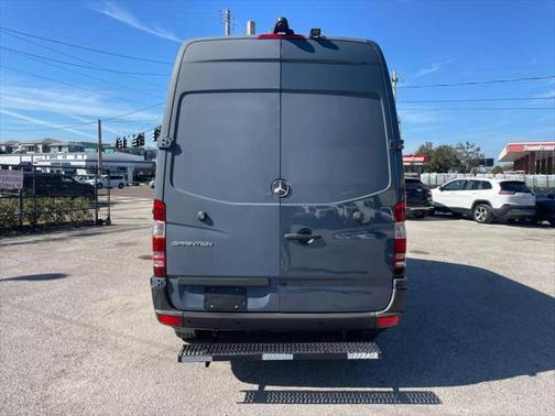 2018 Mercedes-Benz Sprinter 2500 Standard Roof