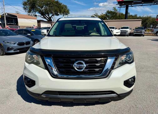2017 Nissan Pathfinder SL