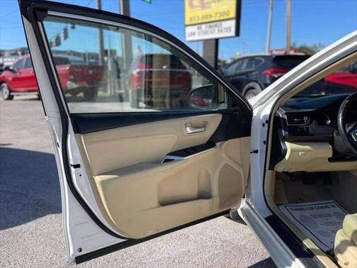 2016 Toyota Camry XLE
