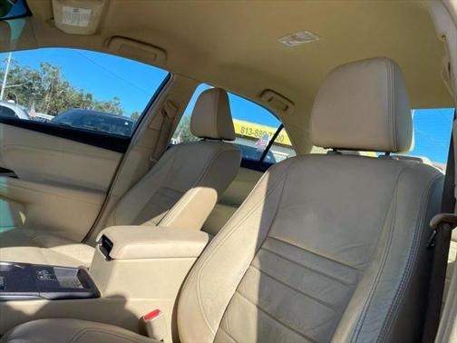 2016 Toyota Camry XLE