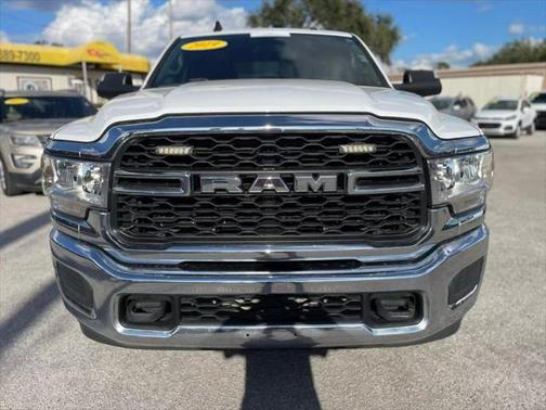 2019 RAM 2500 Tradesman Crew Cab 4x4 6'4' Box