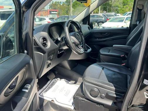 2018 Mercedes-Benz Metris Base