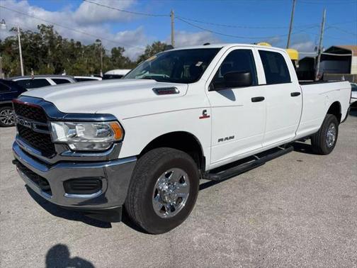 2019 RAM 2500 Tradesman Crew Cab 4x4 8' Box