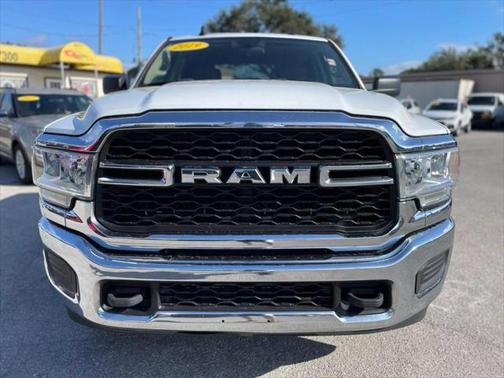 2019 RAM 2500 Tradesman Crew Cab 4x4 8' Box