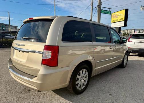 2015 Chrysler Town & Country Touring