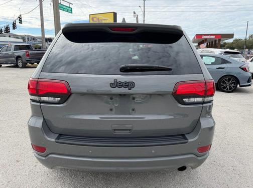 2021 Jeep Grand Cherokee Laredo