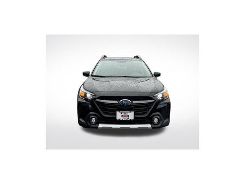Crystal Black Silica 2025 Subaru Outback Limited