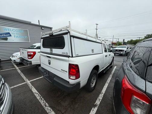 Bright White Clearcoat 2022 RAM 1500 Classic TRADESMAN