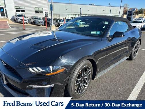 2022 Ford Mustang ECOBOOST PREMIUM