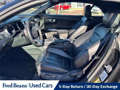 2022 Ford Mustang ECOBOOST PREMIUM