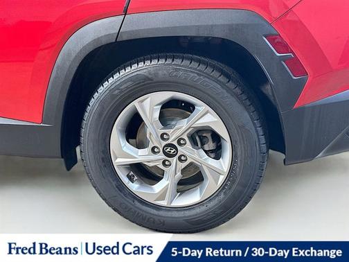2022 Hyundai TUCSON SE