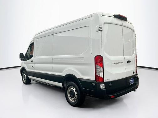 2024 Ford Transit-250 148 WB MEDIUM ROOF CARGO