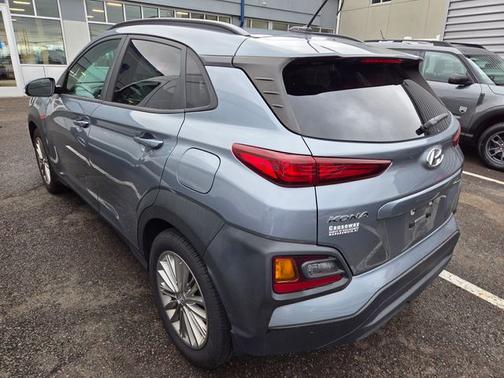2021 Hyundai KONA SEL