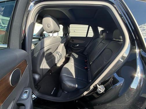 2019 Mercedes-Benz GLC 300 BASE 4MATIC
