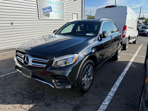 2019 Mercedes-Benz GLC 300 BASE 4MATIC
