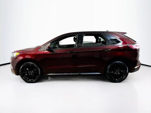 BURGUNDY VELVET MET TINT CC 2023 Ford Edge ST LINE