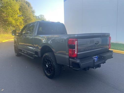 2023 Ford F-350 LARIAT SUPER DUTY