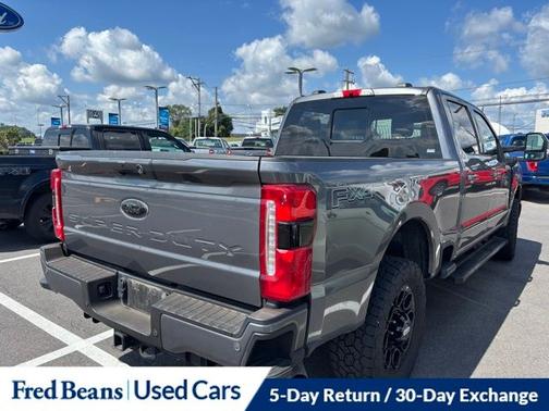 2023 Ford F-350 LARIAT SUPER DUTY