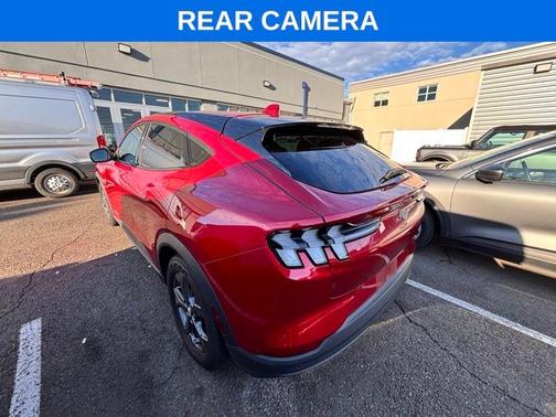 2022 Ford Mustang Mach-E SELECT