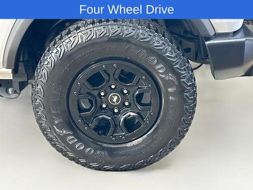 OXFORD WHITE 2022 Ford Bronco BASE