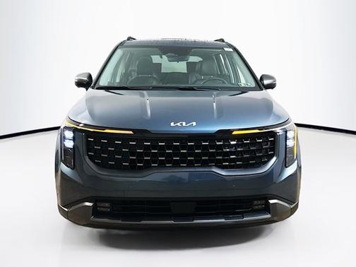 2025 Kia Carnival SX
