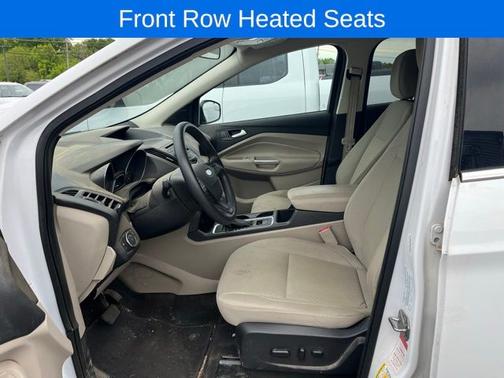 OXFORD WHITE 2018 Ford Escape SE