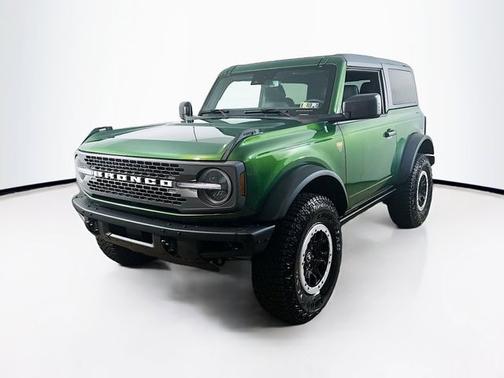 ERUPTION GREEN METALLIC 2024 Ford Bronco BADLANDS
