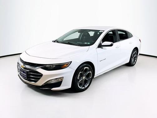 Summit White 2023 Chevrolet Malibu LT W/1LT
