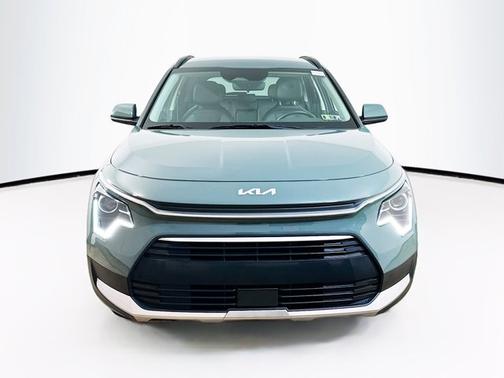 2023 Kia Niro Plug-In Hybrid EX