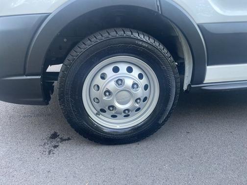 2024 Ford Transit-350 148 WB MEDIUM ROOF CARGO