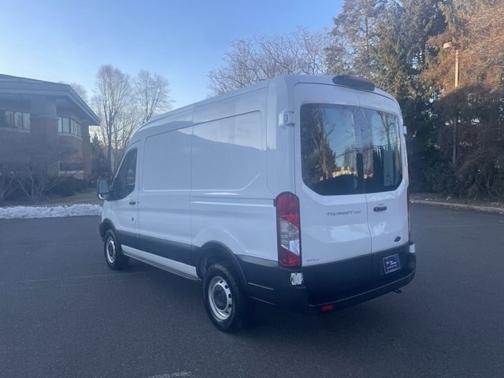 2019 Ford Transit-250 130 WB MEDIUM ROOF CARGO