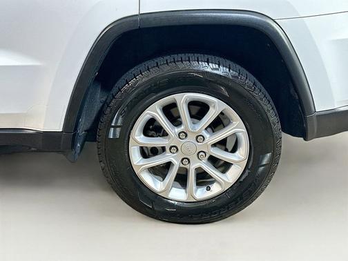 2021 Jeep Grand Cherokee LAREDO