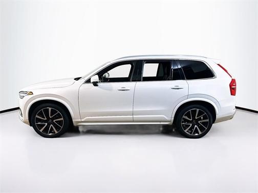 2020 Volvo XC90 T6 MOMENTUM 7 PASSENGER