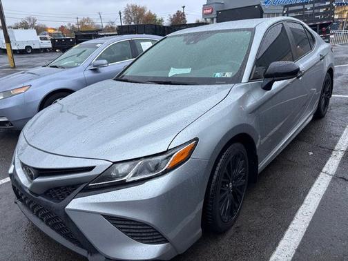 2020 Toyota Camry SE NIGHTSHADE