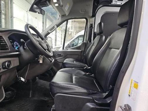 2024 Ford Transit-250 148 WB MEDIUM ROOF CARGO