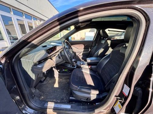 2022 Ford Mustang Mach-E GT