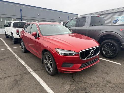 Fusion Red Metallic 2019 Volvo XC60 T5 MOMENTUM