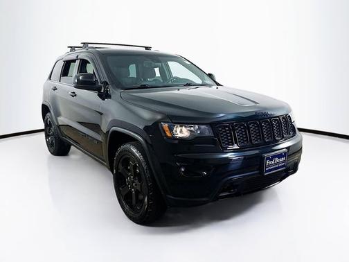 2019 Jeep Grand Cherokee LAREDO