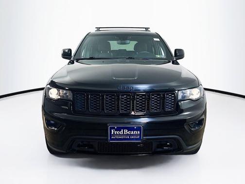 2019 Jeep Grand Cherokee LAREDO