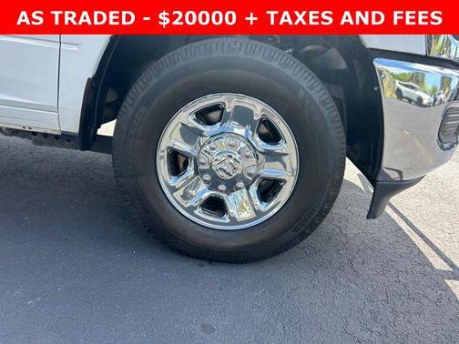 Bright White Clearcoat 2022 RAM 2500 Tradesman Crew Cab 4x2 8' Box