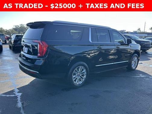 2022 GMC Yukon XL SLT