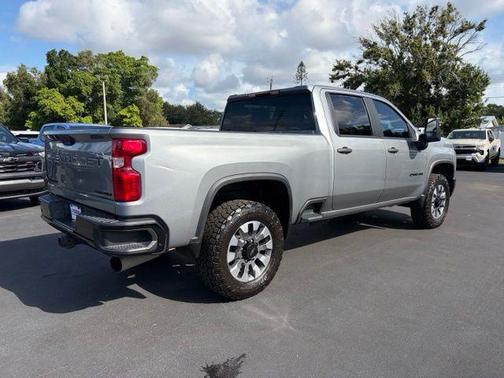 Sterling Gray Metallic 2024 Chevrolet Silverado 2500 Custom