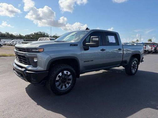 Sterling Gray Metallic 2024 Chevrolet Silverado 2500 Custom